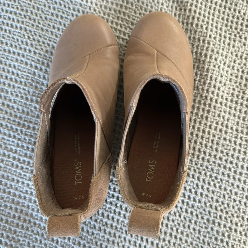 TOMS Women’s Kelsey Wedge Boots 7.5